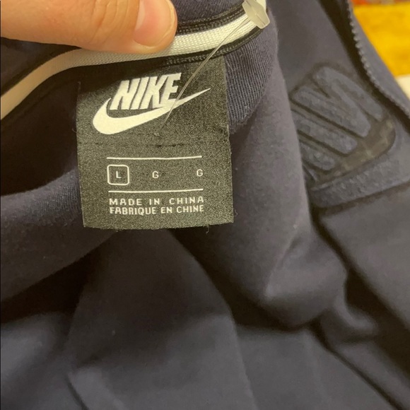 Nike zip up jacket navy size Large - Picture 4 of 4
